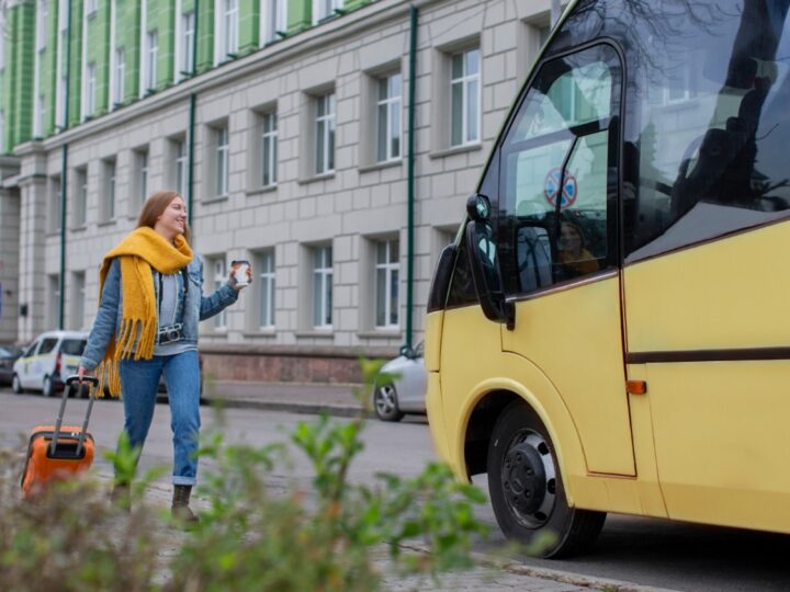 Zmiany w rozkładach jazdy od 1. stycznia 2025: Poprawa punktualności i nowe przebiegi linii