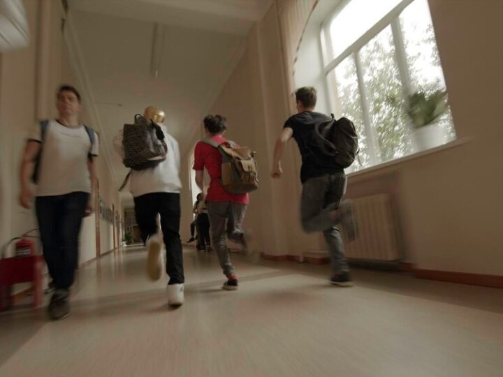 Gmina Rędziny: Cyfrowa rewolucja w edukacji z nowymi komputerami!