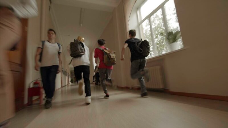 Gmina Rędziny: Cyfrowa rewolucja w edukacji z nowymi komputerami!