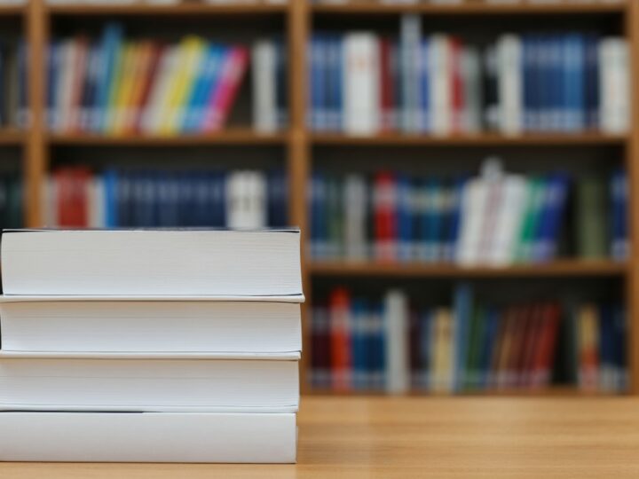 Październikowe atrakcje grozy: Halloween w bibliotece czeka na Ciebie!