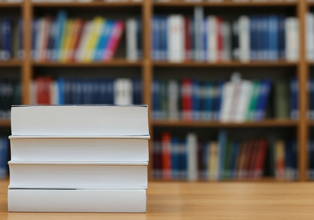 Październikowe atrakcje grozy: Halloween w bibliotece czeka na Ciebie!