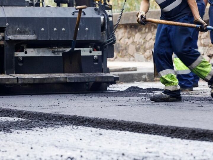 Rewolucja w Gminie Kłomnice: Nowe drogi i wodociągi zmieniają życie mieszkańców!