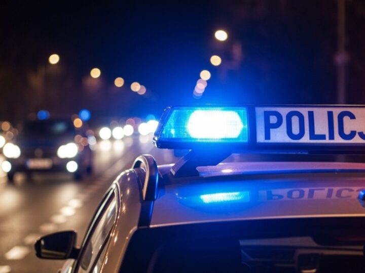 Zatrzymany w Chorzowie: 23-latek z listem gończym za rozbój w rękach policji