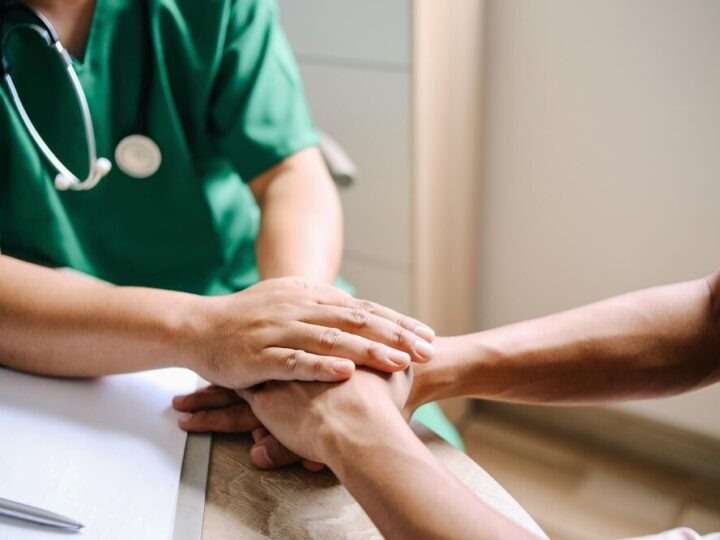 Jak bezpiecznie pozbywać się przeterminowanych leków i odpadów medycznych?