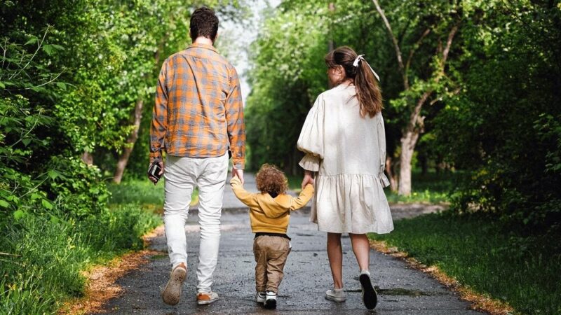 Zrozumieć nastolatka: Klucz do spokojnej rodziny