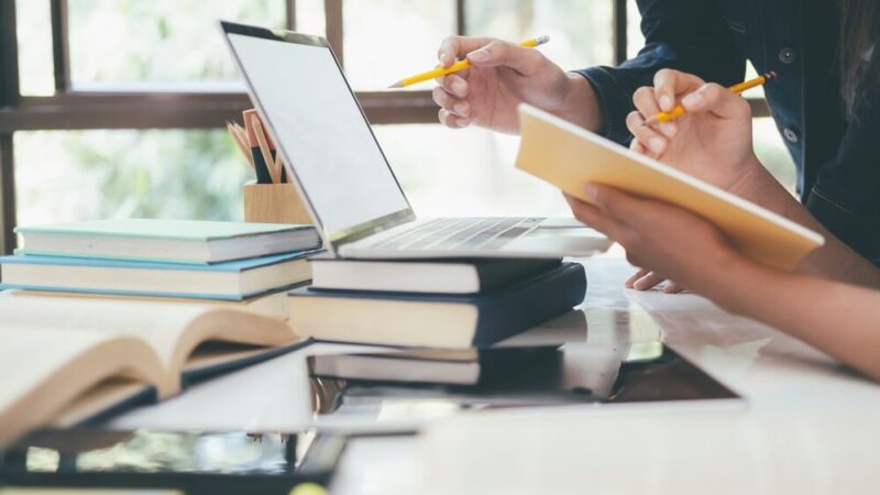 Młodzież z Konopisk odkrywa tajemnice Sejmu i Muzeum Sportu w Warszawie