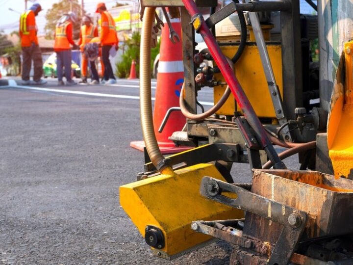 Nowa droga w Dąbrowie Zielonej: poprawa komfortu podróży mieszkańców już wkrótce!