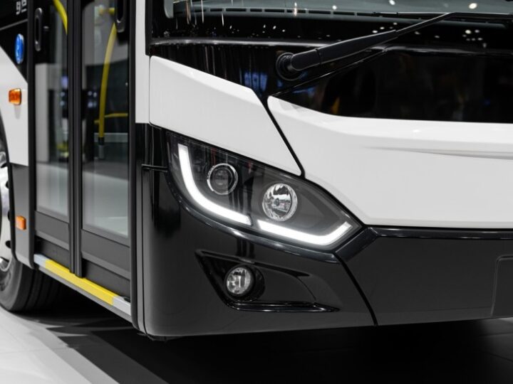 Nowa era komunikacji w Częstochowie: umowy na 2026 rok podpisane!