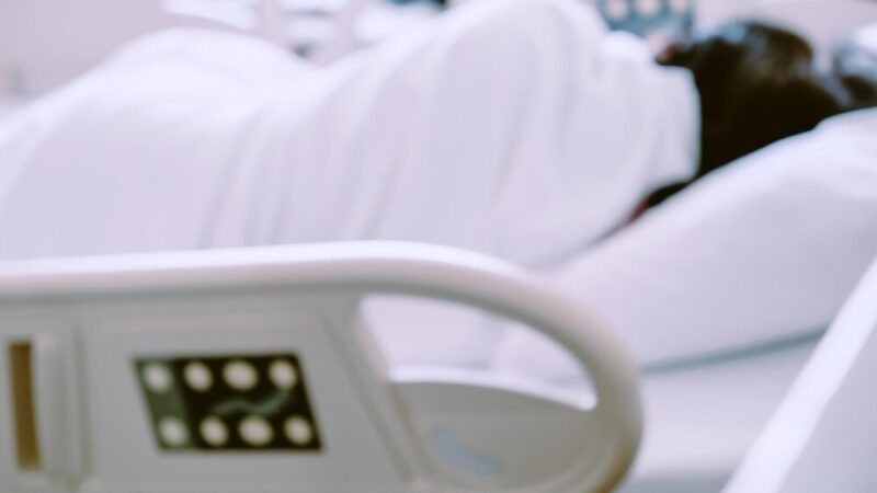 Uczniowie Gminy Dąbrowa Zielona rozwijają umiejętności pływackie w programie „ABC Pływania”