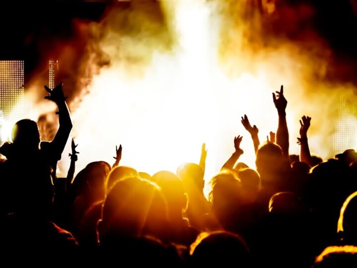 Świąteczne życzenia i muzyka: Orkiestra Dęta w Rędzinach świętuje razem