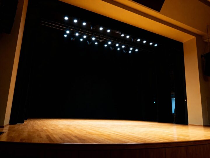 Głośniej niż lęk: parateatralne spotkanie z Agnieszką Oknińską