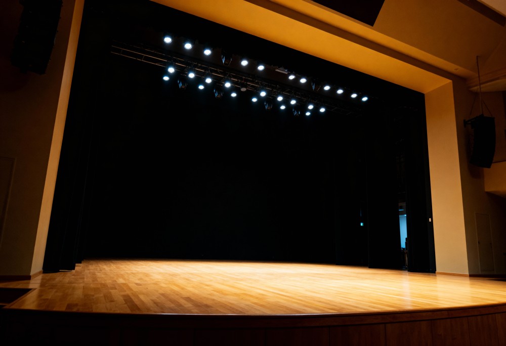 Głośniej niż lęk: parateatralne spotkanie z Agnieszką Oknińską