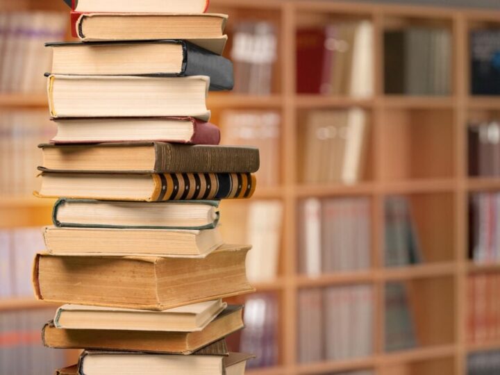 Książkowa przygoda: Odkryj literacki świat kobiet w naszej bibliotece!