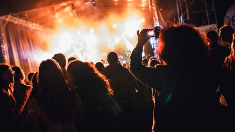 Noworoczny koncert w Poczesnej: Młodzieżowa Orkiestra Dęta i folklor w jednym miejscu