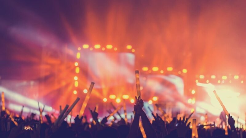 Muzyczne Święto w Olsztynie: Młodzieżowa Orkiestra Dęta „Sempre” oczarowuje publiczność