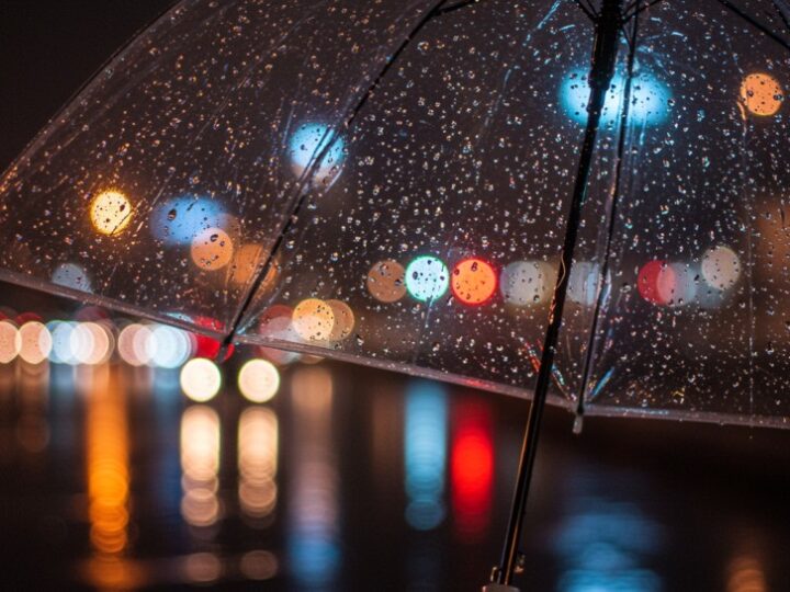 Zimowe zagrożenie: Lód na drogach i trudne warunki pogodowe!