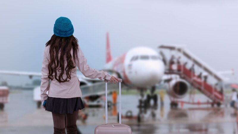 Naddźwiękowe loty szkoleniowe w Polsce – co warto wiedzieć?