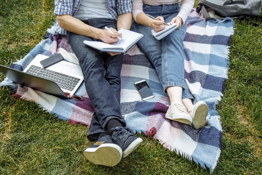 Uczniowie z Dąbrowy Zielonej triumfują w Międzypowiatowym Konkursie Plastycznym