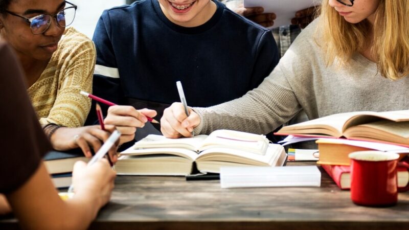 Nowoczesna instalacja elektryczna w Zrębicach – szkoła gotowa na przyszłość edukacji