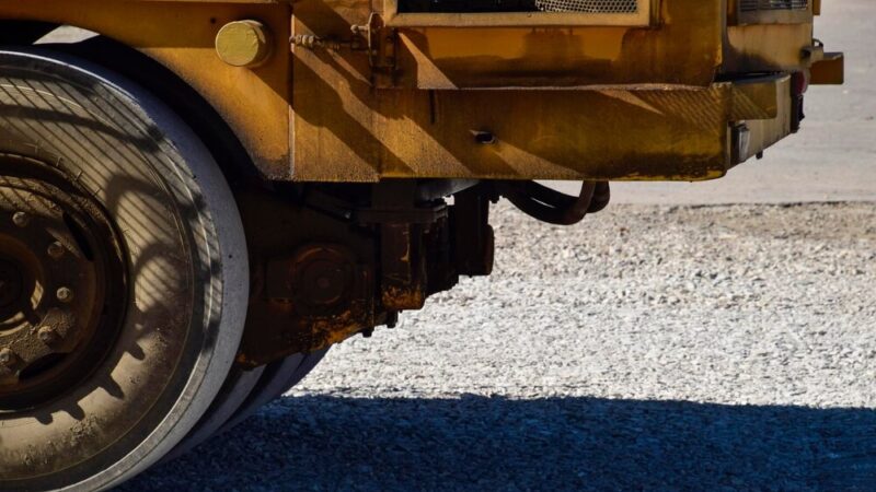 Blisko 1 mln zł na remont ul. Nowej w Kościelcu: Gmina Rędziny ogłasza przetarg!