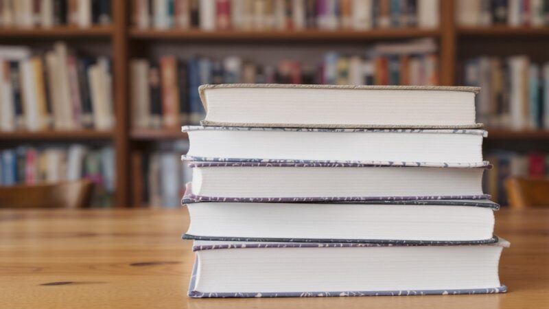 Literackie wieczory: Odkryj magię słowa w Częstochowie!