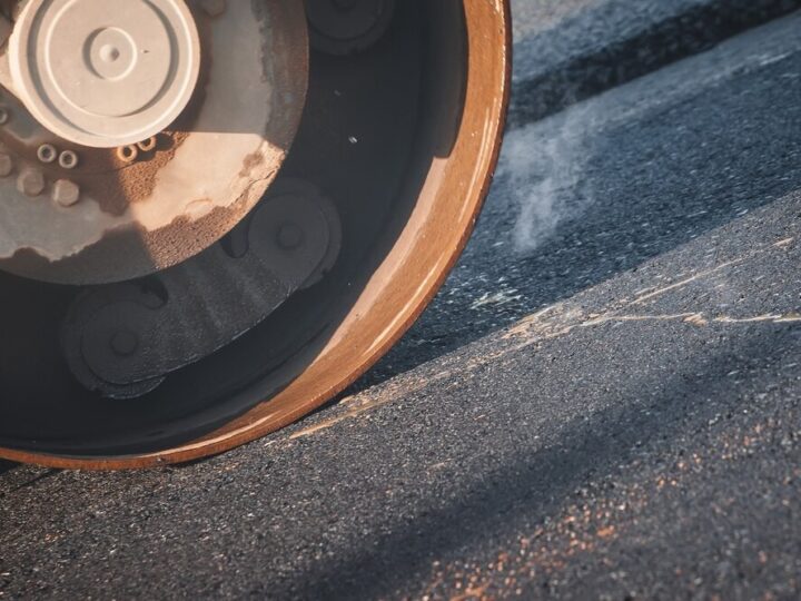 Bezpieczniejsze Przyrowo: Nowe chodniki i remont drogi już w drodze!