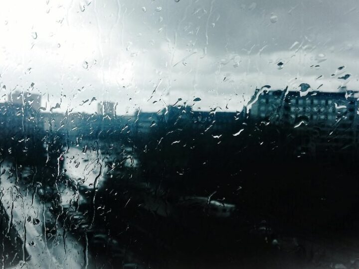 Ulewne deszcze w Śląskiem: Przygotuj się na powódź!