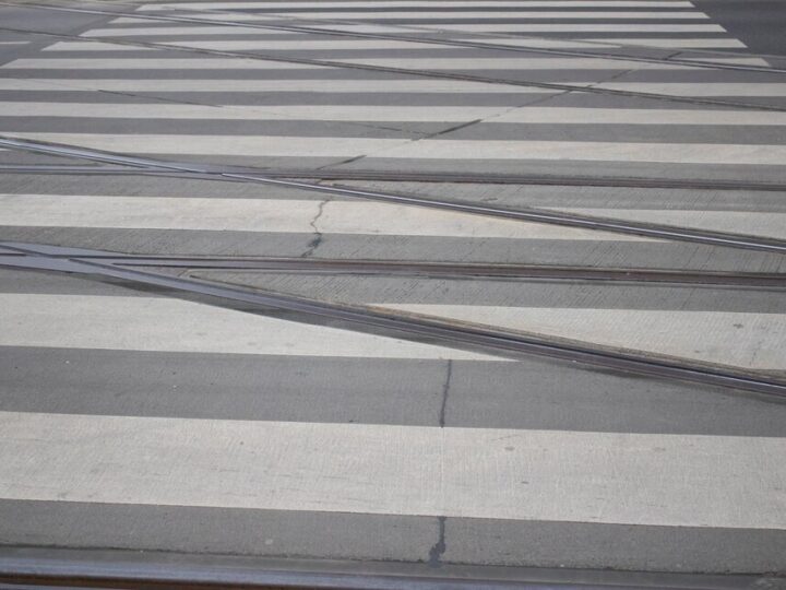 Uczniowie SP3 w Blachowni promują bezpieczeństwo na drodze poprzez kreatywne działania