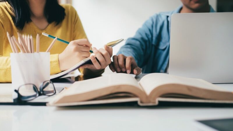 Maturzyści z powiatu częstochowskiego żegnają szkolne mury i wkraczają w dorosłość