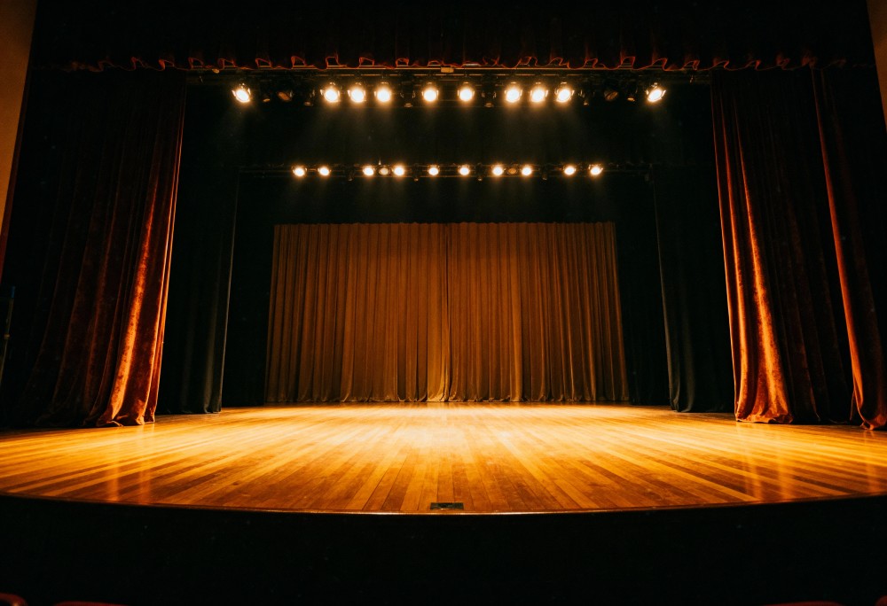 Teatr jako tarcza przeciw uzależnieniom i przemocy wśród młodzieży