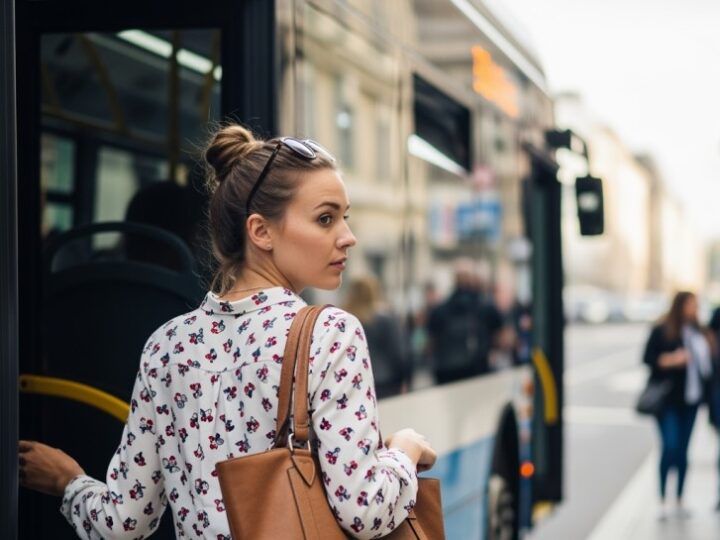Specjalny Autobus na Festiwal Kolorów w Parku Lisiniec!